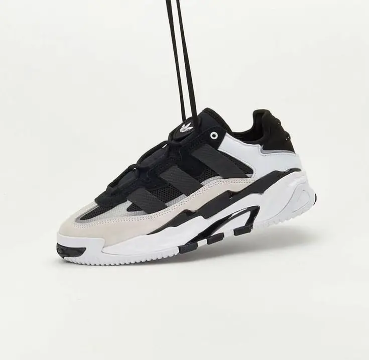 Adidas Niteball “ White & Black “