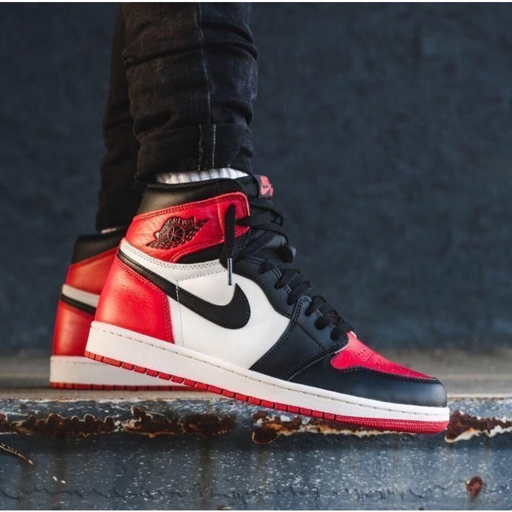 Nike Air Jordan 1 Red Chicago